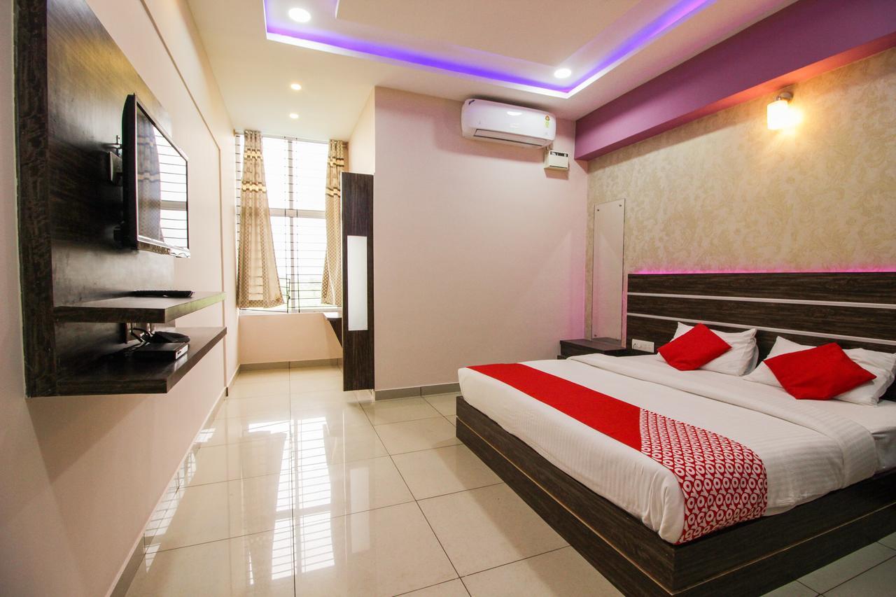 โอโย 15136 นิสรรค์ ลอดจ์ Hotel จิกมากาลูร์ ภายนอก รูปภาพ