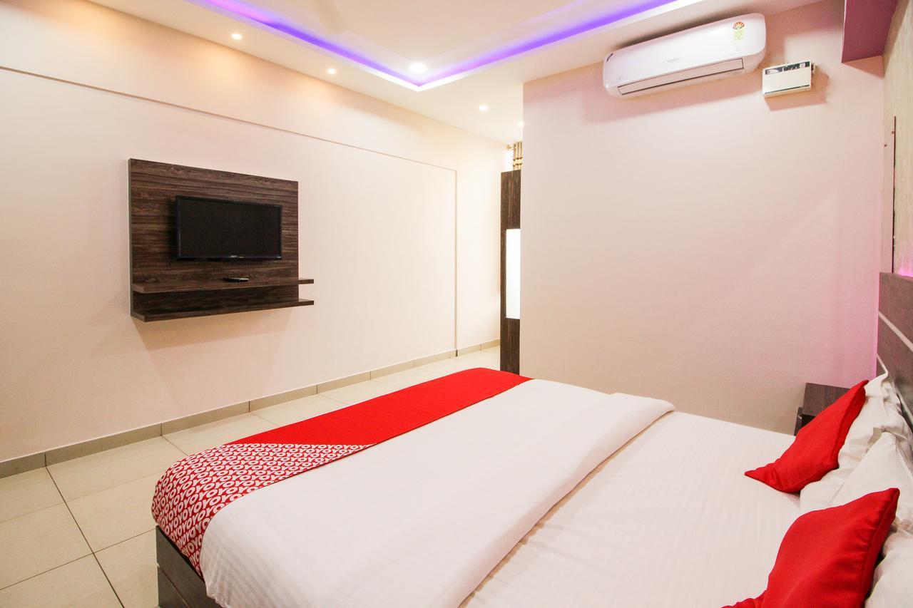 โอโย 15136 นิสรรค์ ลอดจ์ Hotel จิกมากาลูร์ ภายนอก รูปภาพ
