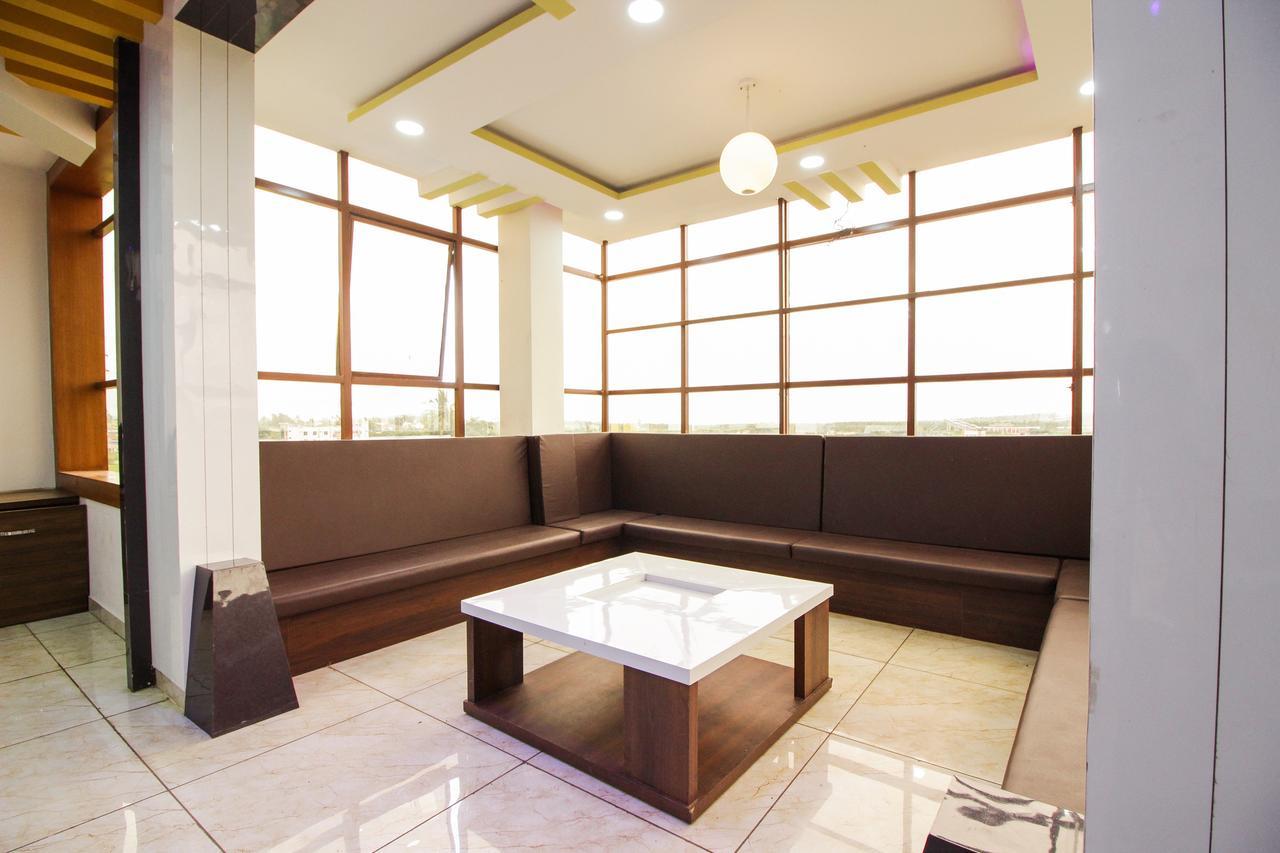 โอโย 15136 นิสรรค์ ลอดจ์ Hotel จิกมากาลูร์ ภายนอก รูปภาพ