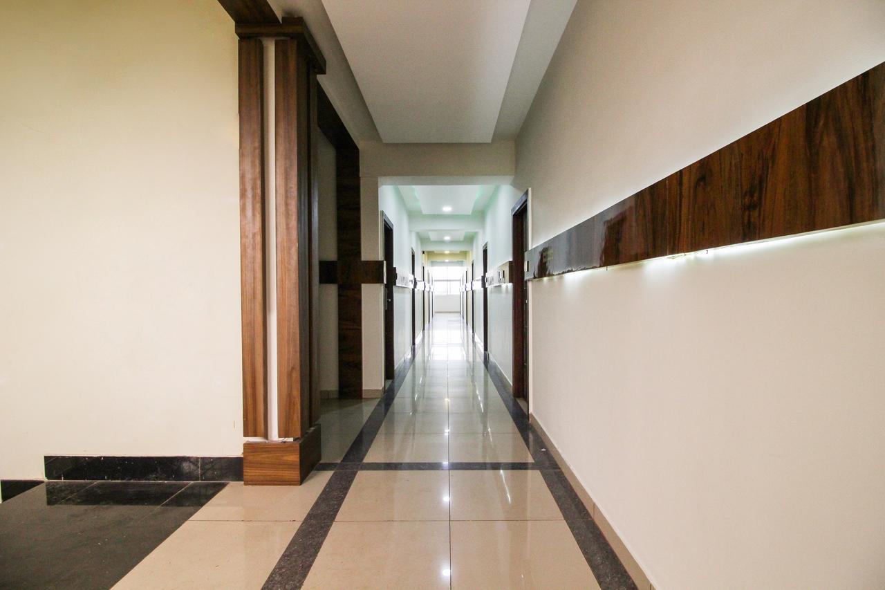 โอโย 15136 นิสรรค์ ลอดจ์ Hotel จิกมากาลูร์ ภายนอก รูปภาพ
